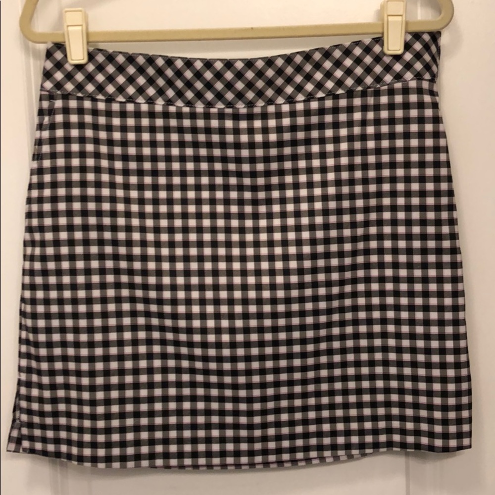 Izod golf skirt sz 6 NWOT